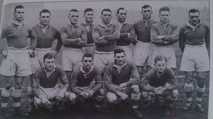 Harold lines up with his Salford teammates 1936